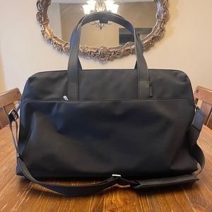 The Large Everywhere Bag Away